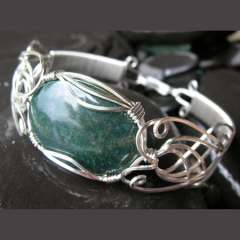 YOJ09-27 Art Nouveau Cab Bangle (2009)